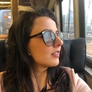 Meet your Posher, Elena